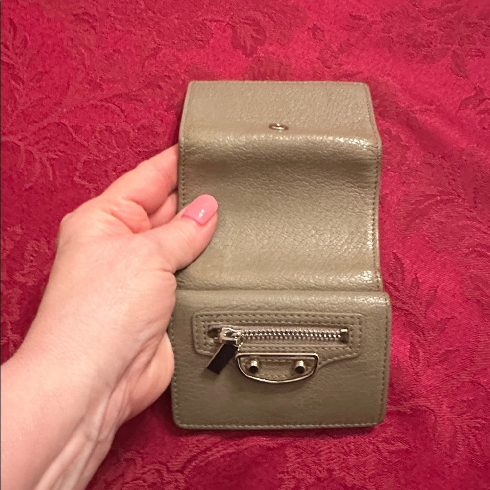 Balenciaga Gray Beige Leather Compact Snap Wallet - Picture 3 of 6